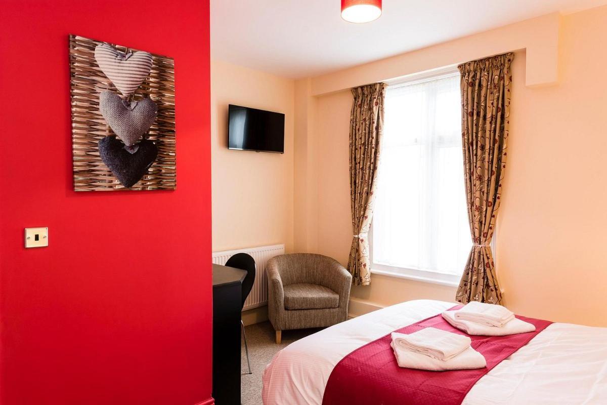 The Station Hotel Норуич Екстериор снимка